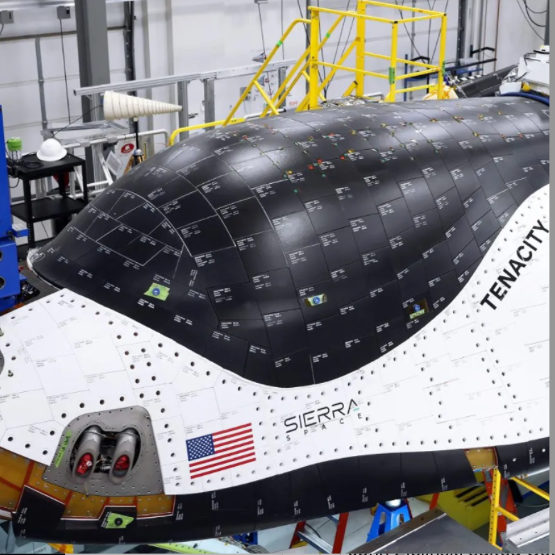 First spaceship-airplane announced today
