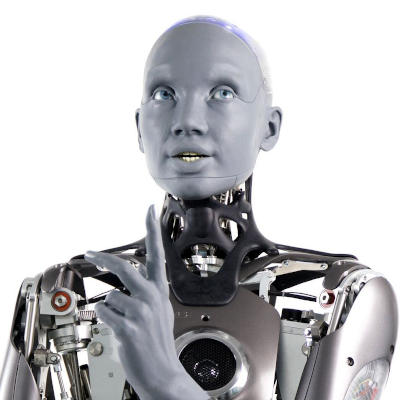 Human-like robot amazes people in Cornwall